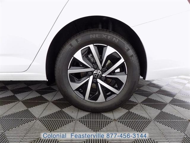 Photo of 2025 Pure White Volkswagen Jetta