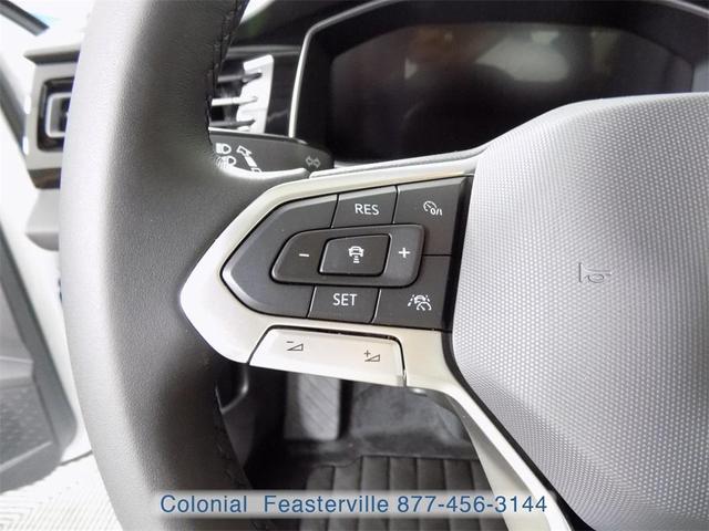 Photo of 2025 Pure White Volkswagen Jetta