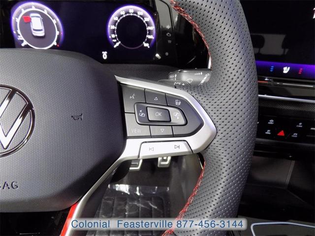 Photo of 2025 Mythos Black Metallic Volkswagen Golf GTI