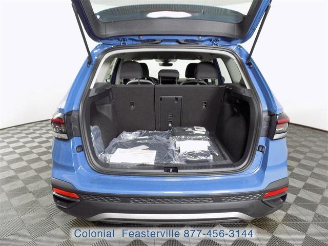 Photo of 2025 Monterey Blue Pearl Volkswagen Taos