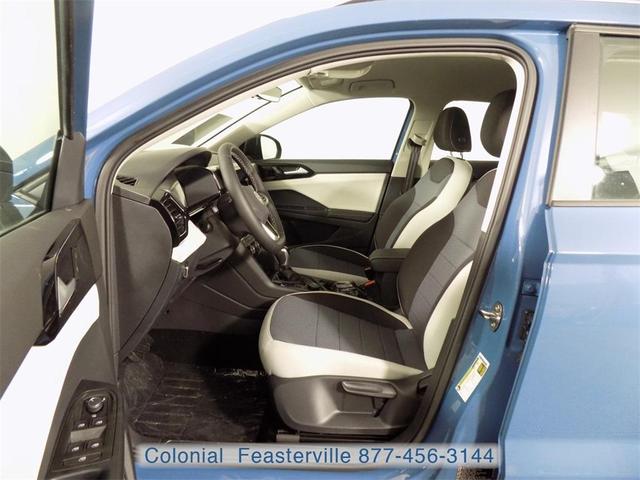 Photo of 2025 Monterey Blue Pearl Volkswagen Taos
