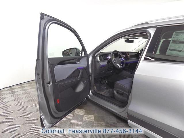 Photo of 2025 Pyrite Silver Metallic Volkswagen Tiguan