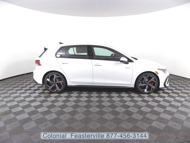 Photo of 2025 Opal White Pearl Effect Volkswagen Golf GTI