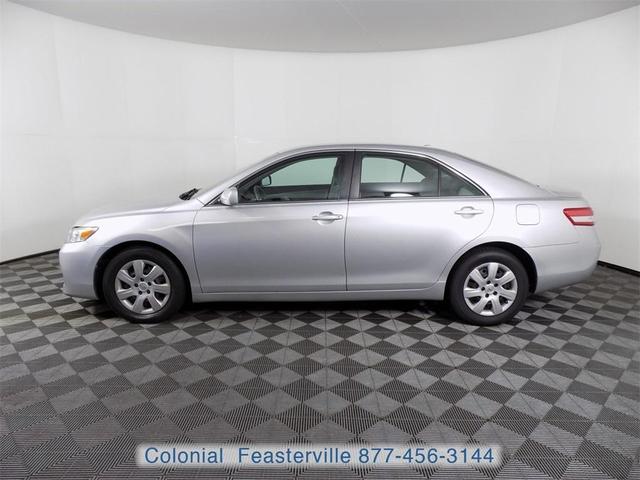 Photo of 2011 Silver Toyota Camry