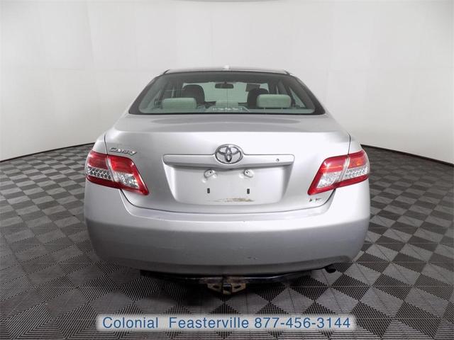 Photo of 2011 Silver Toyota Camry