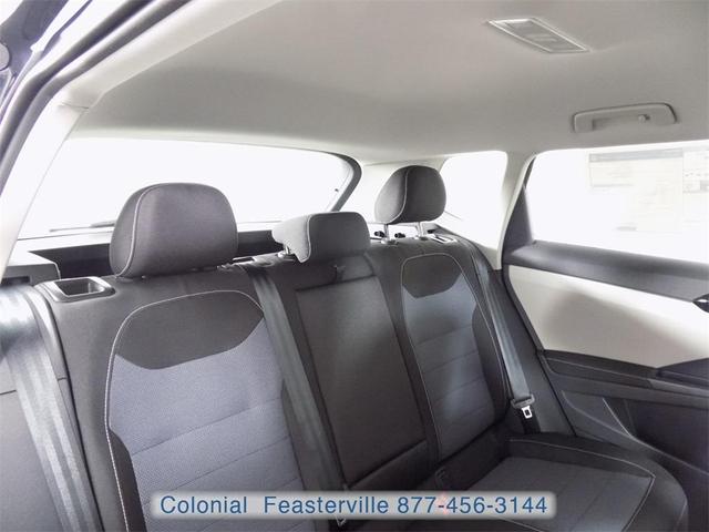 Photo of 2025 Deep Black Pearl Effect Volkswagen Taos