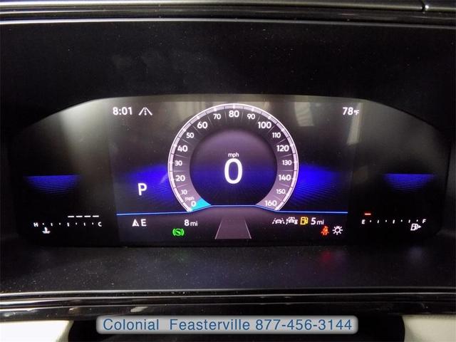 Photo of 2025 Deep Black Pearl Effect Volkswagen Taos
