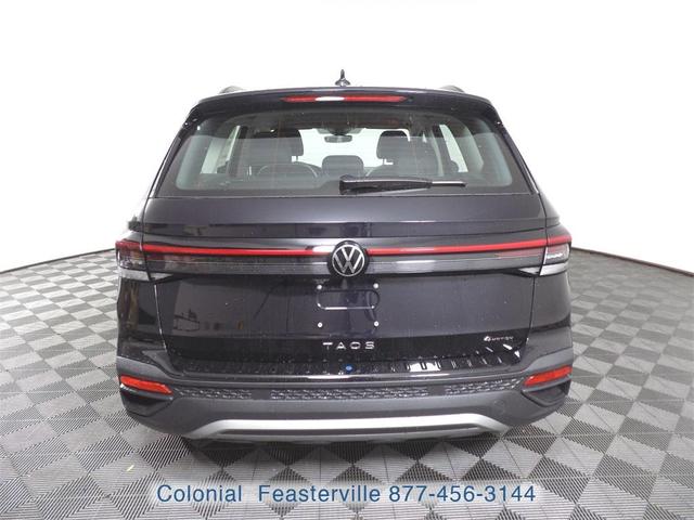 Photo of 2025 Deep Black Pearl Effect Volkswagen Taos