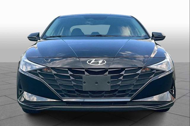 Photo of 2021 Phantom Black Hyundai ELANTRA