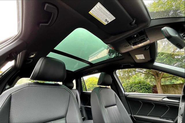 Photo of 2024 Platinum Gray Metallic Volkswagen Tiguan