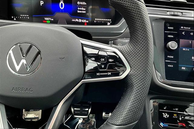 Photo of 2024 Platinum Gray Metallic Volkswagen Tiguan