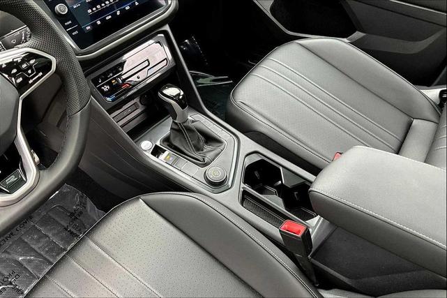Photo of 2024 Platinum Gray Metallic Volkswagen Tiguan