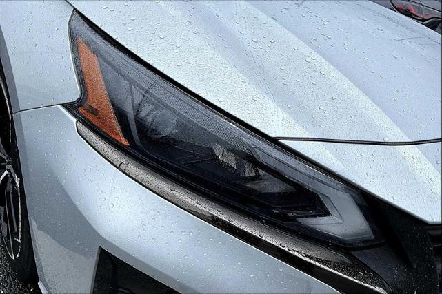 Photo of 2023 Brilliant Silver Metallic Nissan Altima