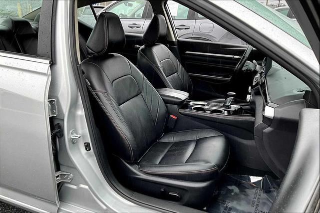 Photo of 2023 Brilliant Silver Metallic Nissan Altima