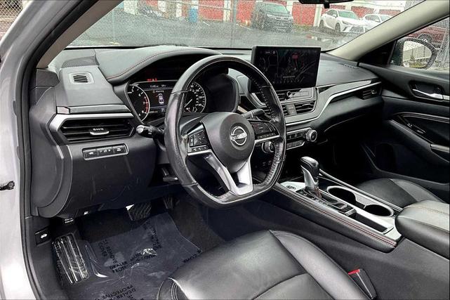 Photo of 2023 Brilliant Silver Metallic Nissan Altima