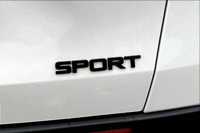 Photo of 2023 Platinum White Pearl Honda HR-V