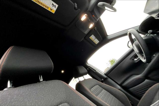Photo of 2023 Platinum White Pearl Honda HR-V