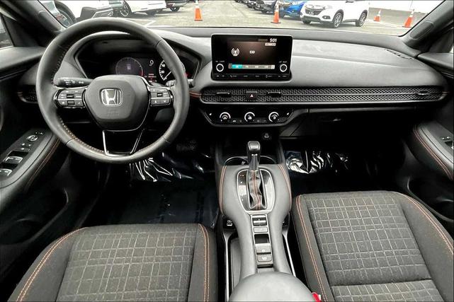 Photo of 2023 Platinum White Pearl Honda HR-V