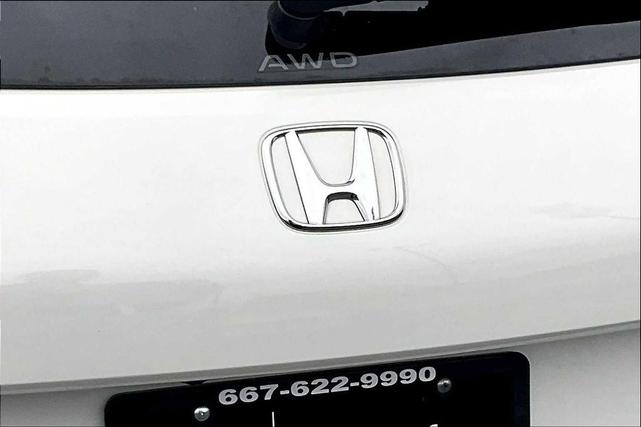 Photo of 2023 Platinum White Pearl Honda HR-V