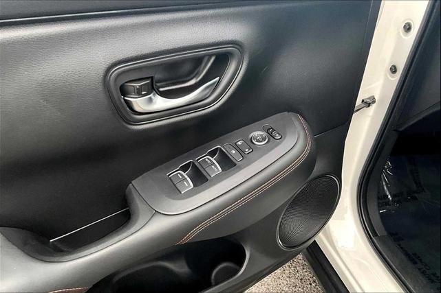 Photo of 2023 Platinum White Pearl Honda HR-V
