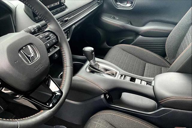 Photo of 2023 Platinum White Pearl Honda HR-V