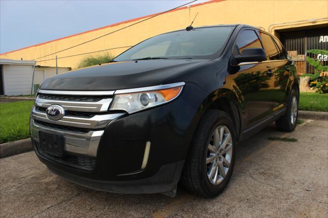 Photo of 2013 Tuxedo Black Metallic Ford Edge