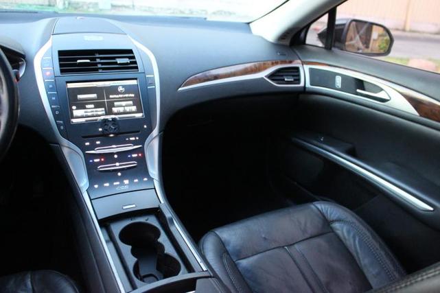 Photo of 2014 Tuxedo Black Lincoln MKZ