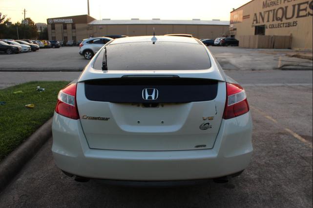 Photo of 2012 White Diamond Pearl Honda Crosstour