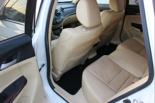 Photo of 2012 White Diamond Pearl Honda Crosstour