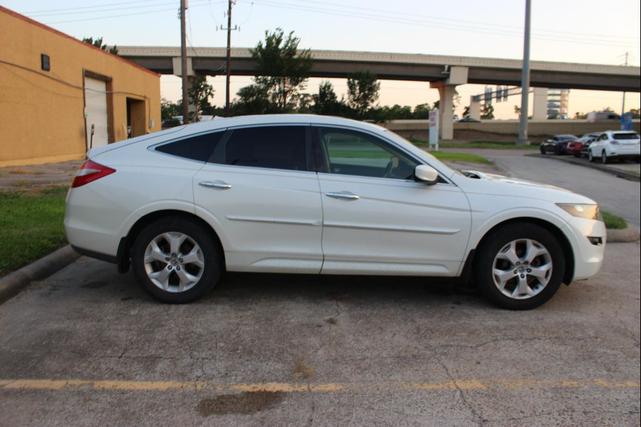 Photo of 2012 White Diamond Pearl Honda Crosstour