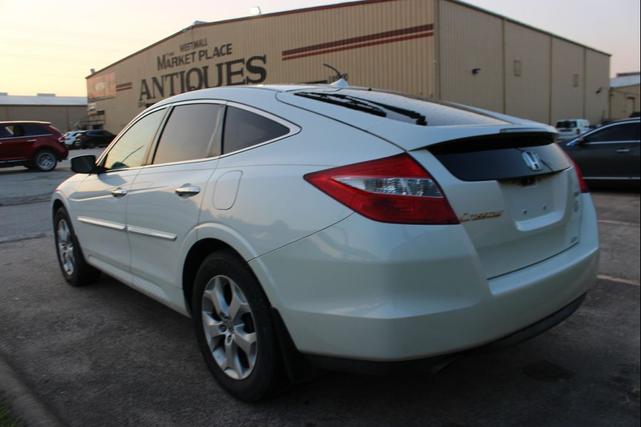 Photo of 2012 White Diamond Pearl Honda Crosstour
