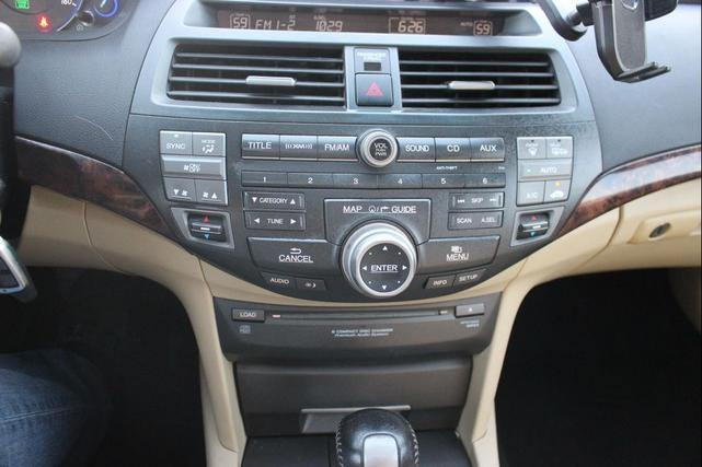 Photo of 2012 White Diamond Pearl Honda Crosstour