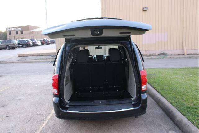 Photo of 2014 True Blue Pearlcoat Dodge Grand Caravan