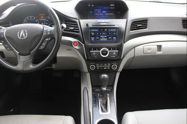 Photo of 2016 Graphite Luster Metallic Acura ILX