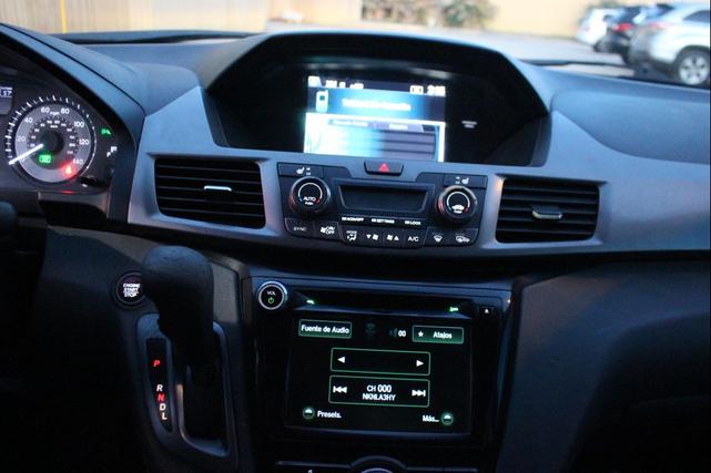 Photo of 2016 Crystal Black Pearl Honda Odyssey