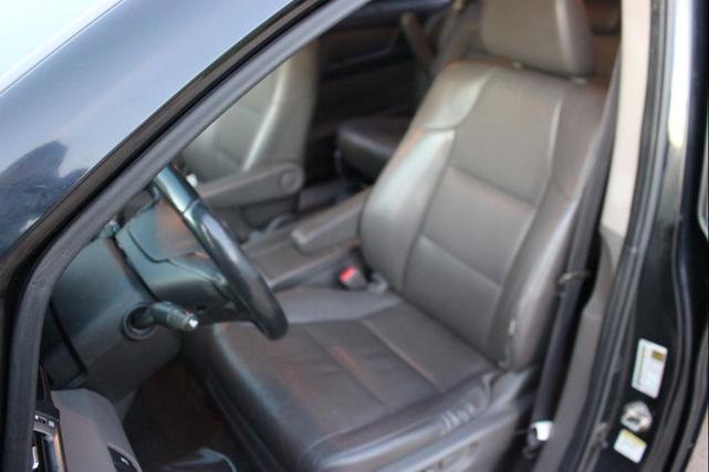 Photo of 2016 Crystal Black Pearl Honda Odyssey