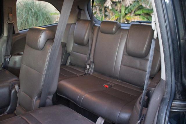 Photo of 2016 Crystal Black Pearl Honda Odyssey
