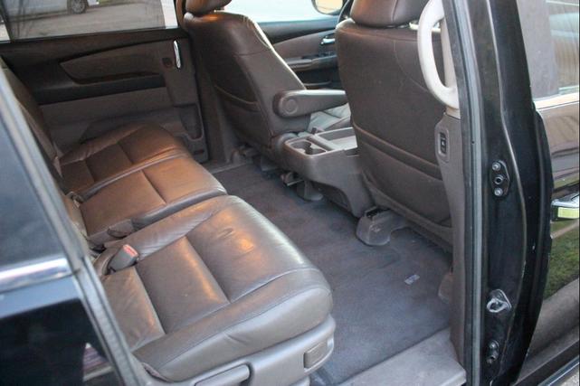 Photo of 2016 Crystal Black Pearl Honda Odyssey