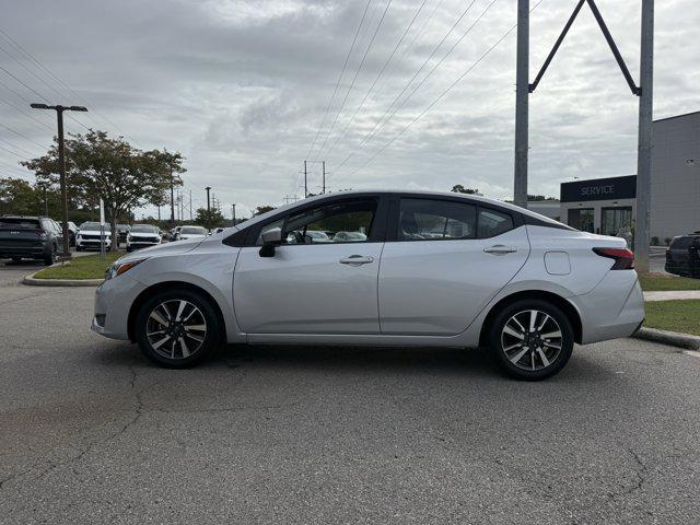 Photo of 2024 Brilliant Silver Metallic Nissan Versa