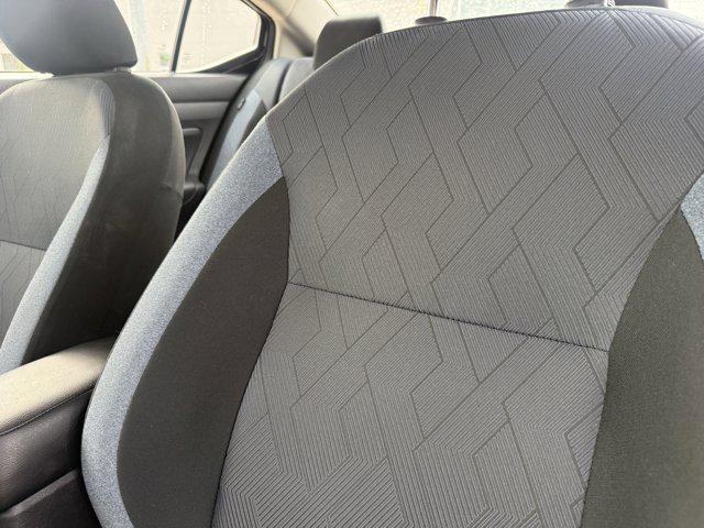Photo of 2024 Brilliant Silver Metallic Nissan Versa