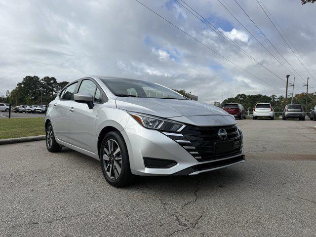 Photo of 2024 Brilliant Silver Metallic Nissan Versa