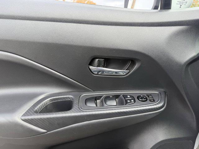 Photo of 2024 Brilliant Silver Metallic Nissan Versa