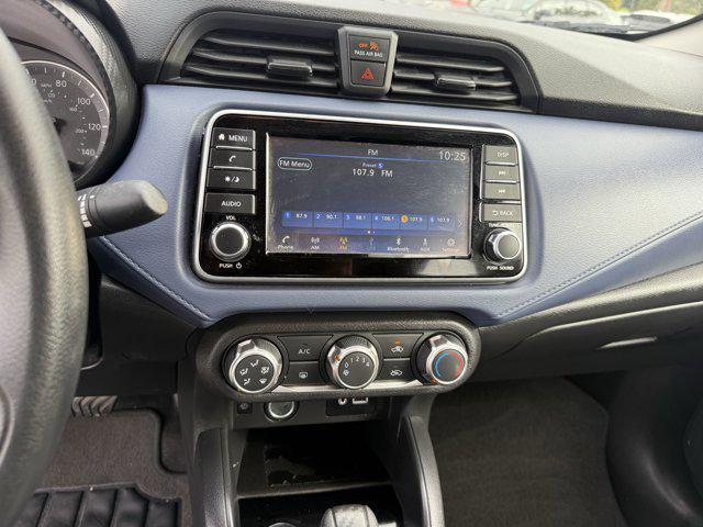 Photo of 2024 Brilliant Silver Metallic Nissan Versa
