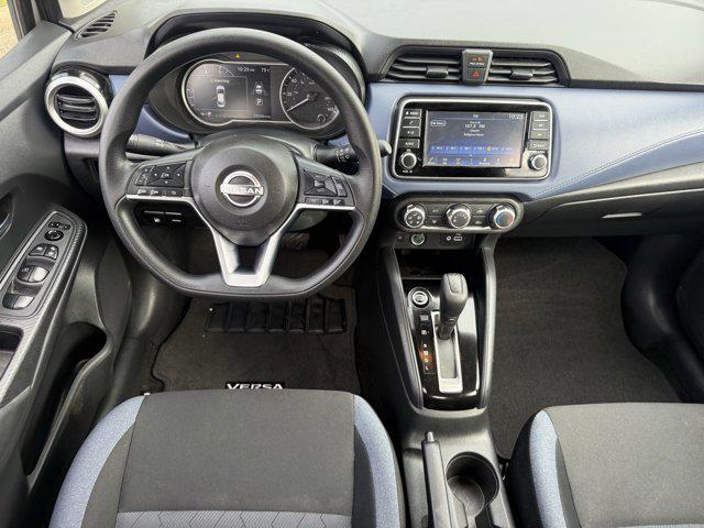 Photo of 2024 Brilliant Silver Metallic Nissan Versa