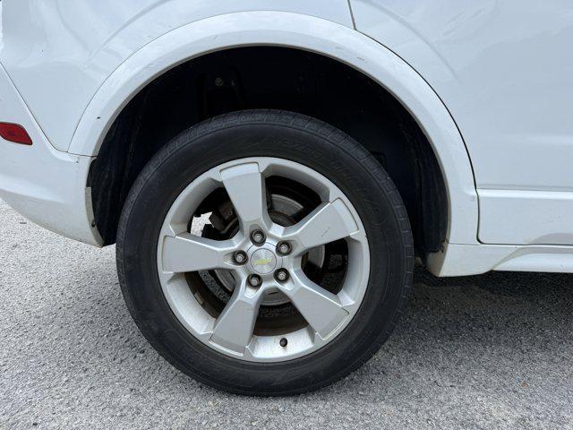Photo of 2013 Arctic Ice Chevrolet Captiva Sport