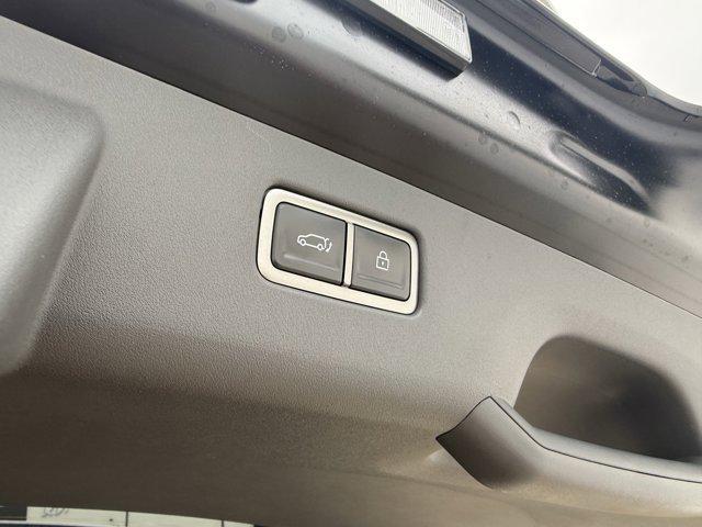 Photo of 2026 Ebony Black Kia EV9