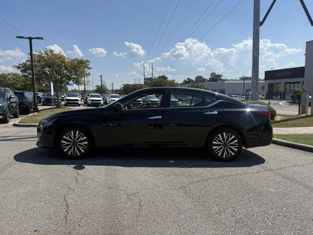 Photo of 2024 Super Black Nissan Altima