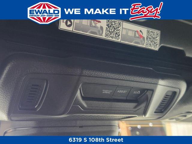 Photo of 2025 Bright White Clearcoat Jeep Wrangler