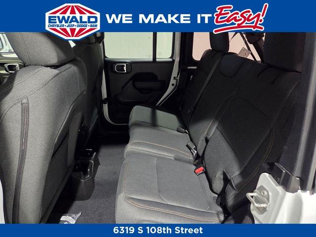 Photo of 2025 Bright White Clearcoat Jeep Wrangler