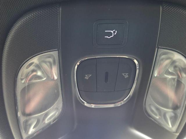 Photo of 2021 Laser Blue Jeep Compass